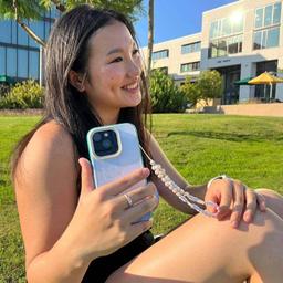 Caseco MagSafe iPhone 13 Pro Blue Flower Case