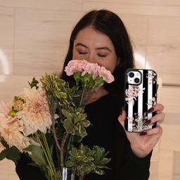 Caseco MagSafe iPhone 14 Plus Black Flower Case