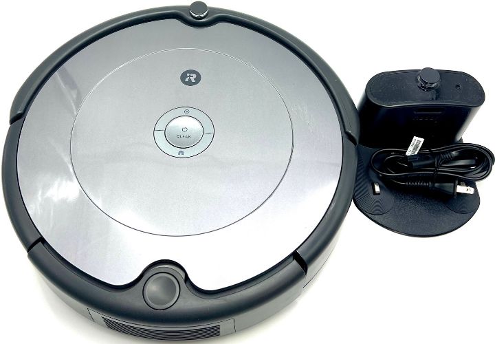 iRobot Roomba 676 WiFi Connected Robot Vacuum
