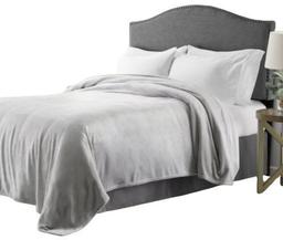 Member's Mark Queen Plush Blanket