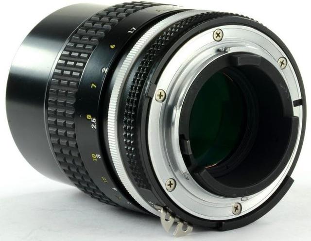https://cdn.reebelo.com/pim/products/P-NIKONNIKKOR135MMF35MANUALFOCUSAILENS/BLA-image-1.jpg